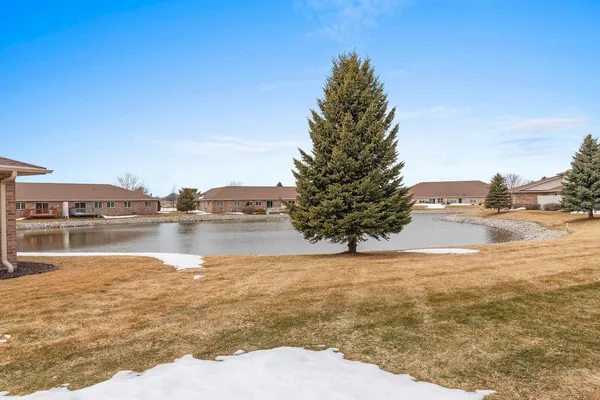 $309,900 | 1267 Pond View Circle, Unit 42, De Pere, WI 54115