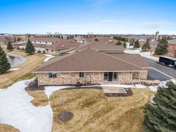 $309,900 | 1267 Pond View Circle, Unit 42, De Pere, WI 54115