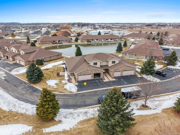 $309,900 | 1267 Pond View Circle, Unit 42, De Pere, WI 54115