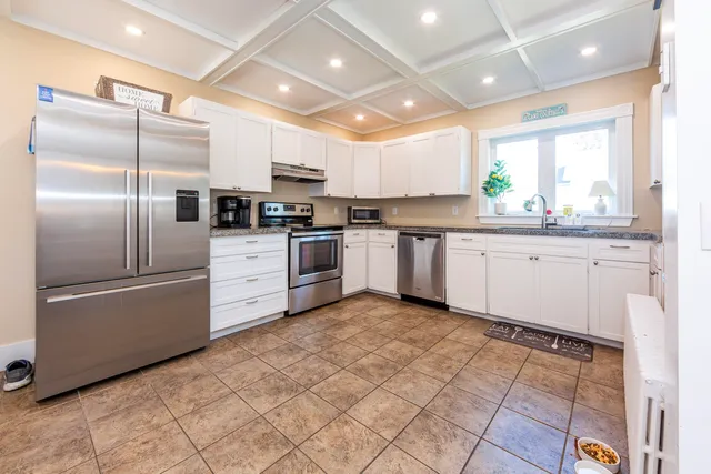 $985,000 | 11 Roberts Avenue, Bar Harbor, ME 04609