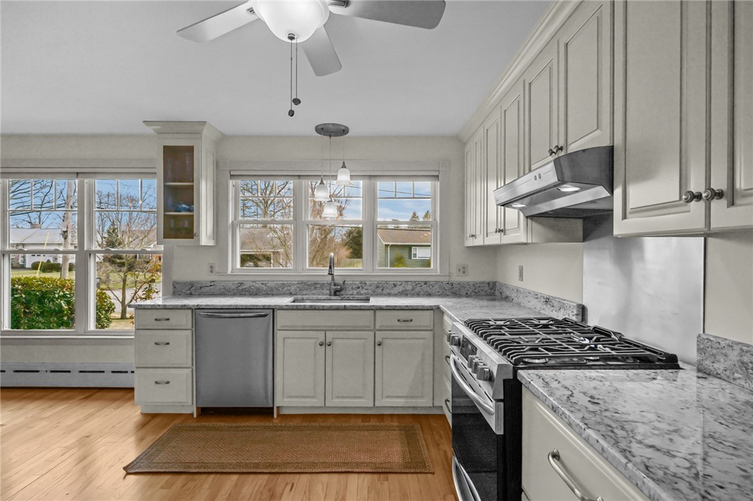 85 Summit Drive Cranston, RI 02920 - Photo 15 of 27