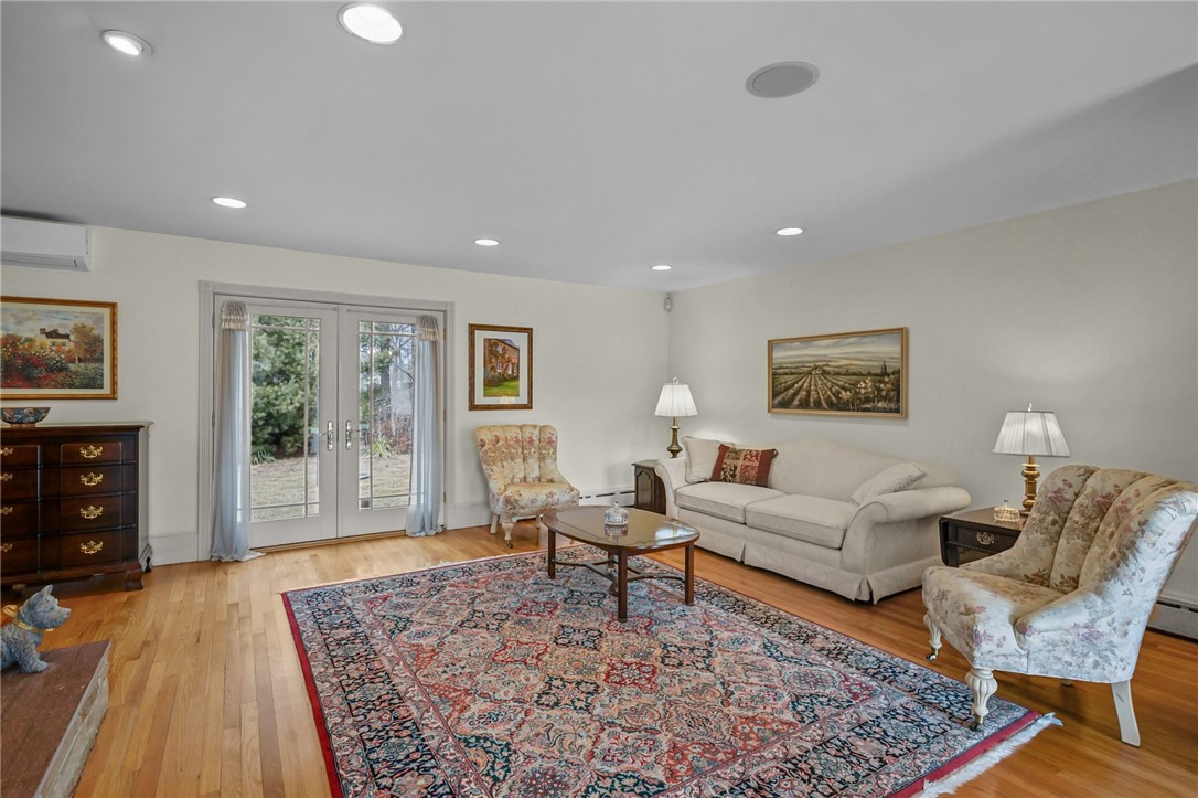 85 Summit Drive Cranston, RI 02920 - Photo 5 of 27