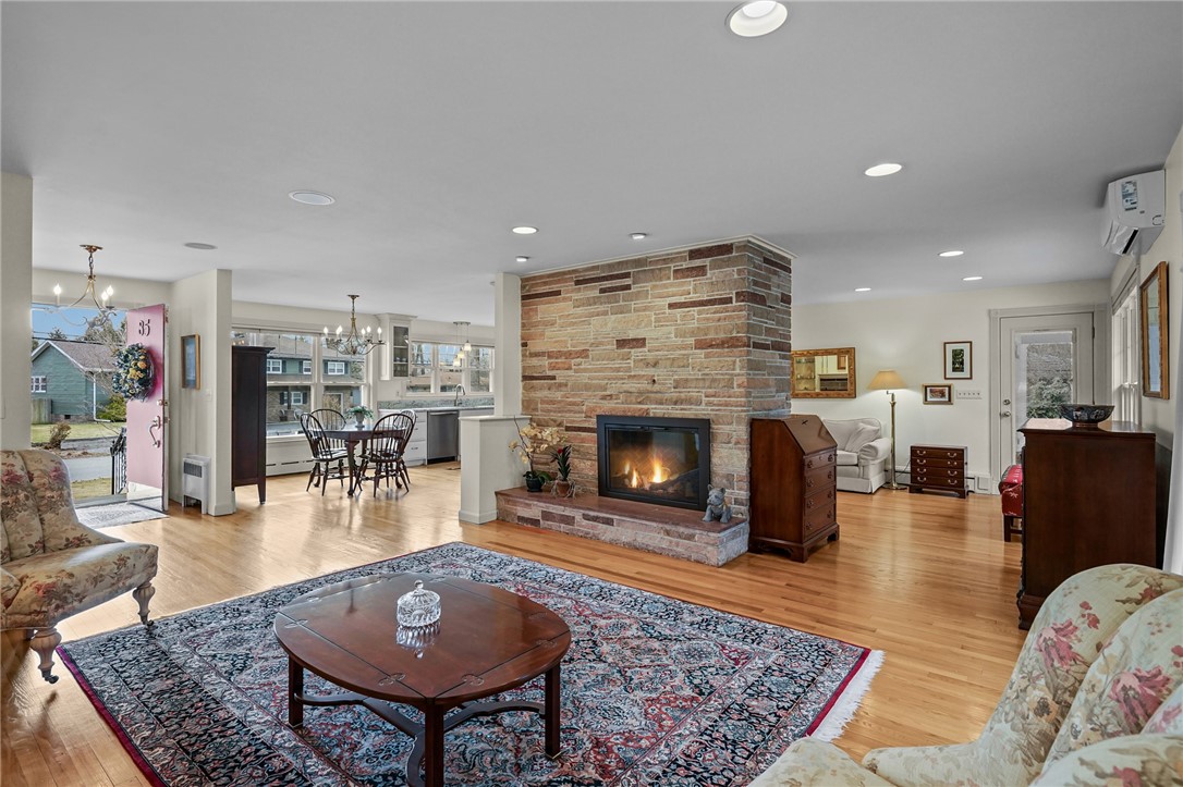 85 Summit Drive Cranston, RI 02920 - Photo 7 of 27