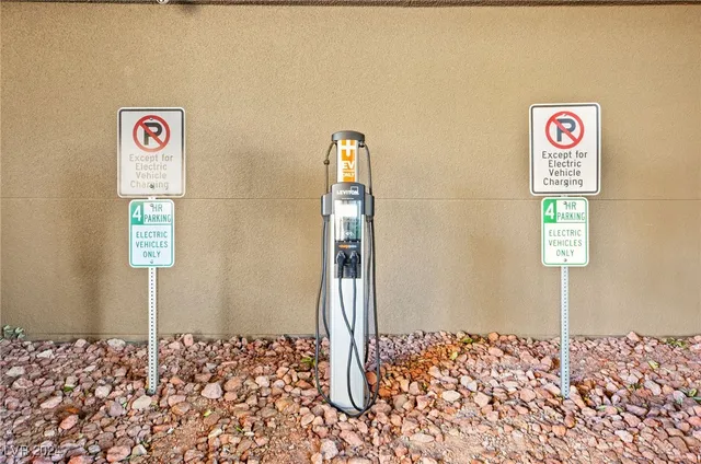 $799,000 | 11441 Allerton Park Drive, Unit 213, Las Vegas, NV 89135