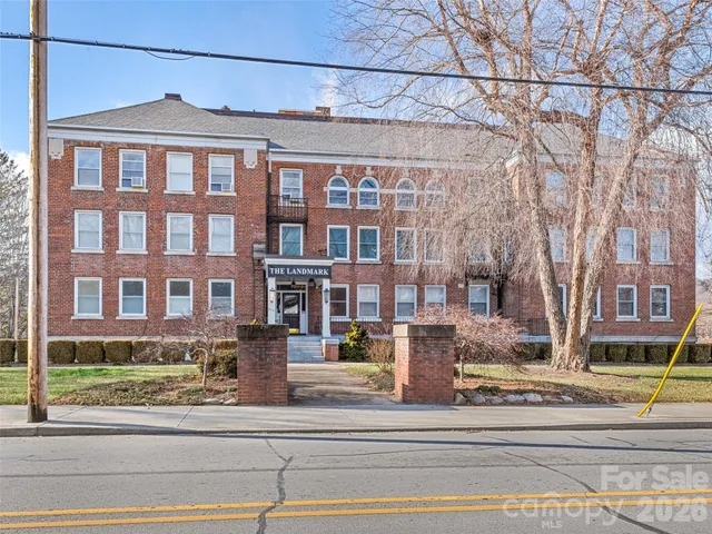 $295,000 | 622 South Haywood Street, Unit 107, Waynesville, NC 28786