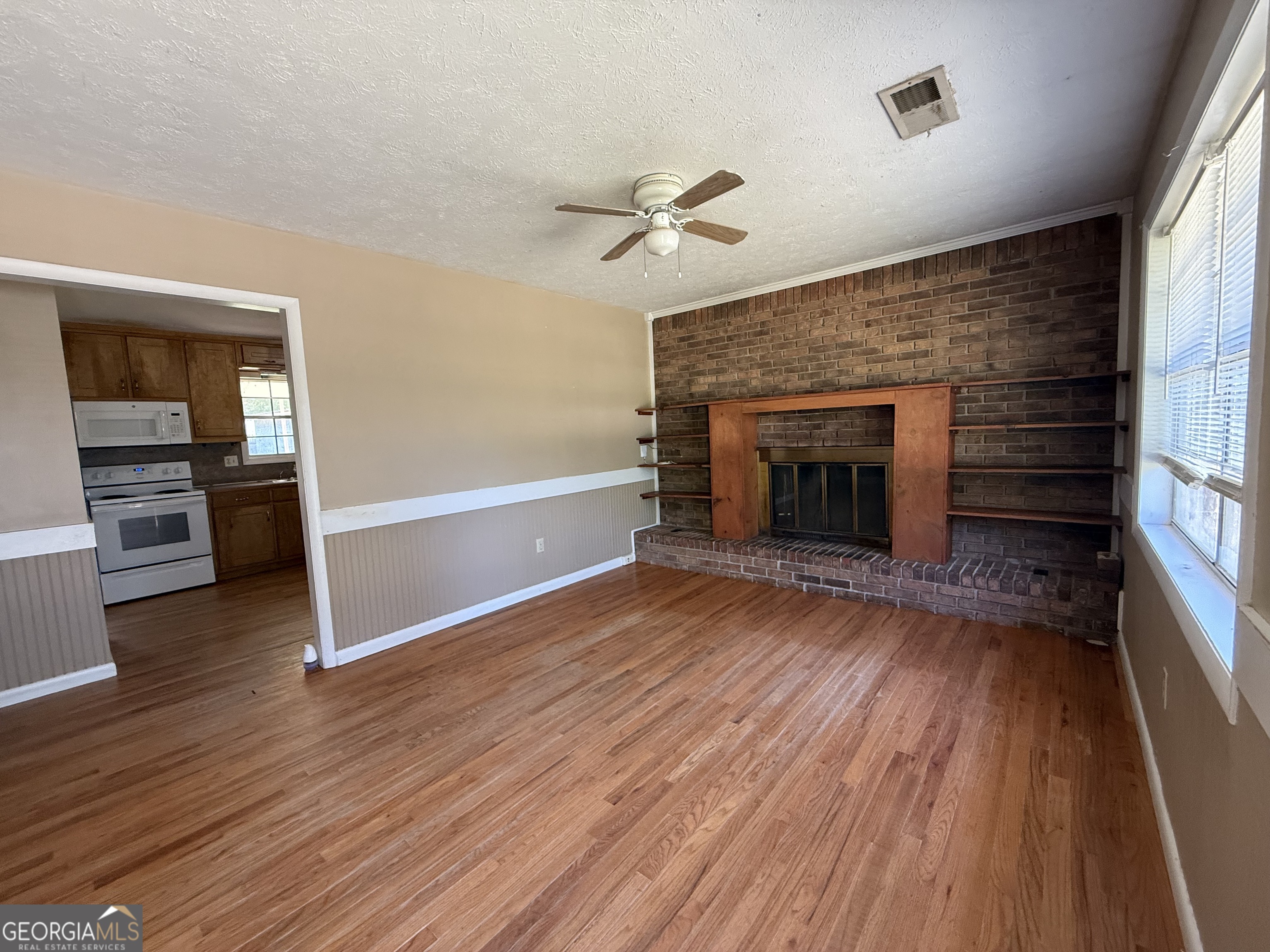 453 Lee Byrd Road Loganville, GA 30052 - Photo 3 of 11