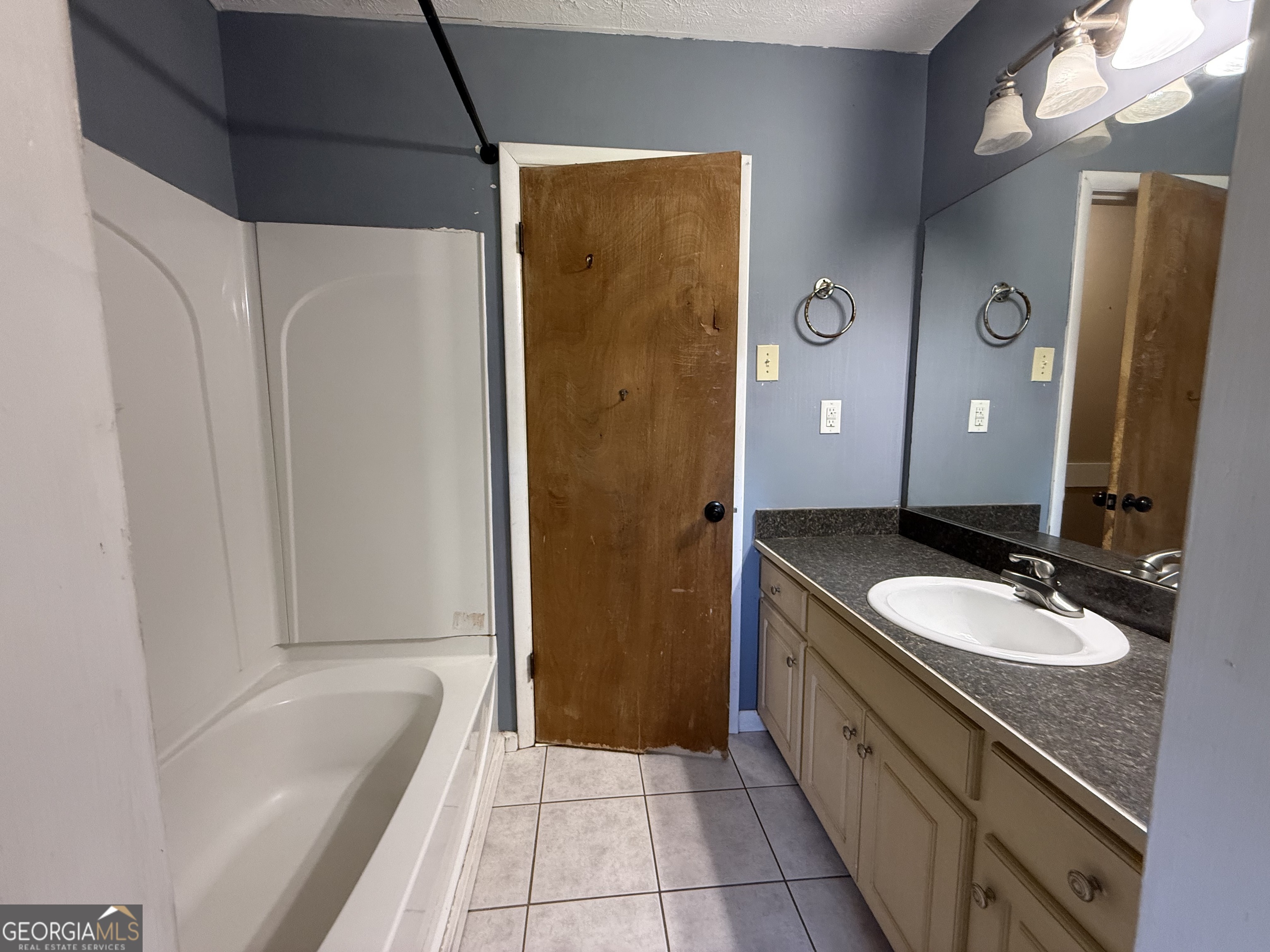 453 Lee Byrd Road Loganville, GA 30052 - Photo 9 of 11