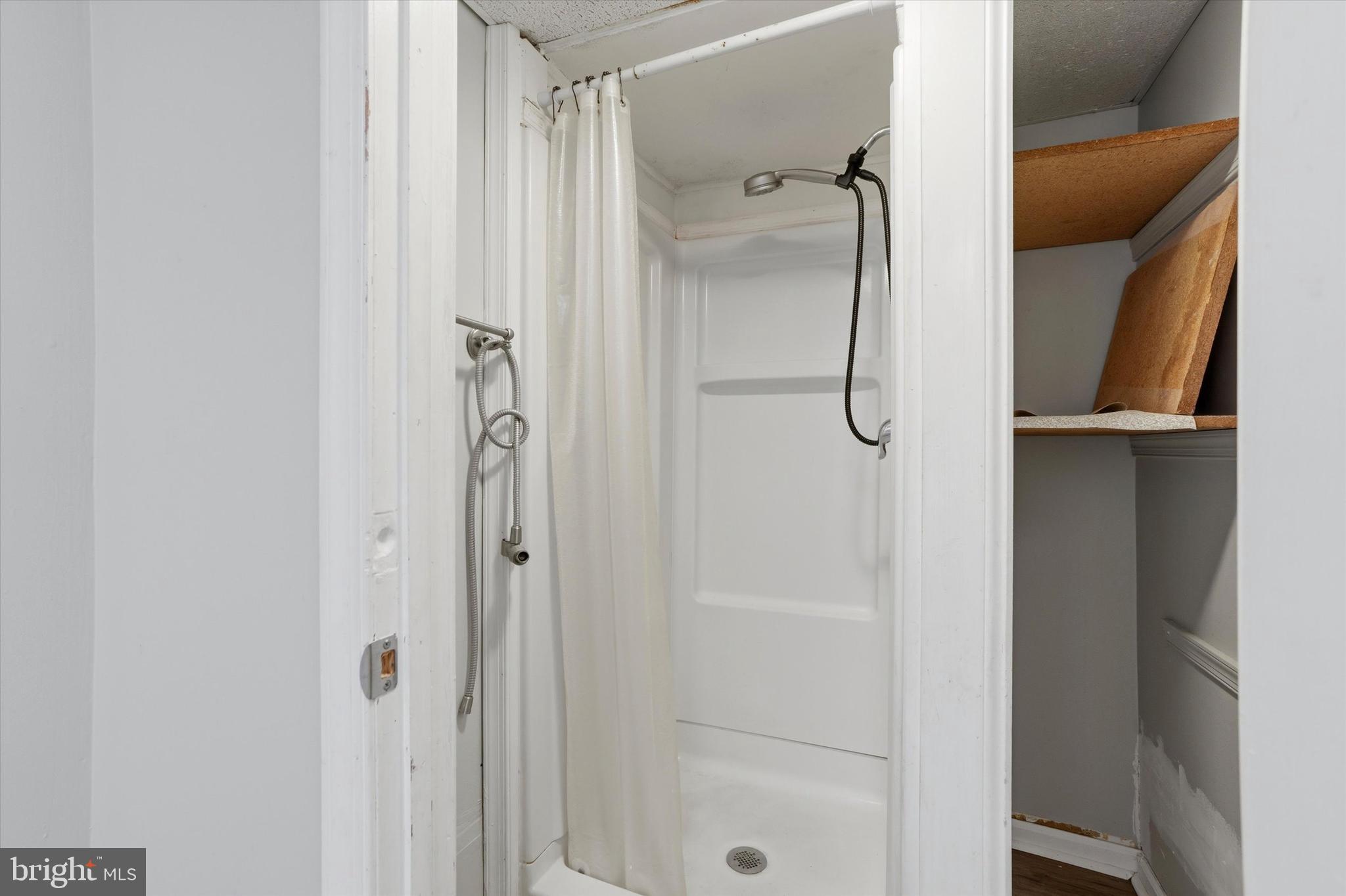401 West Lancaster Avenue Shillington, PA 19607 - Photo 36 of 47 Apartment Bath
