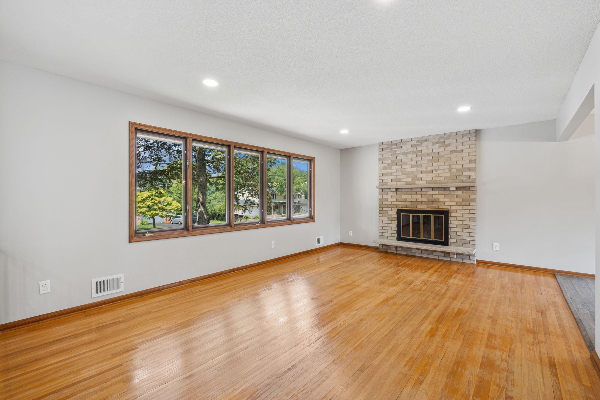 5717 Hansen Road Edina, MN 55436 - Photo 4 of 23