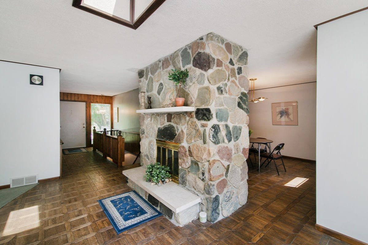 608 Whites Bridge Road Belding, MI 48809 - Photo 15 of 33 IMG_6086