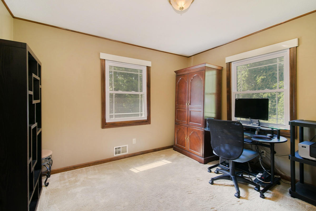 608 Whites Bridge Road Belding, MI 48809 - Photo 20 of 33 IMG_6094