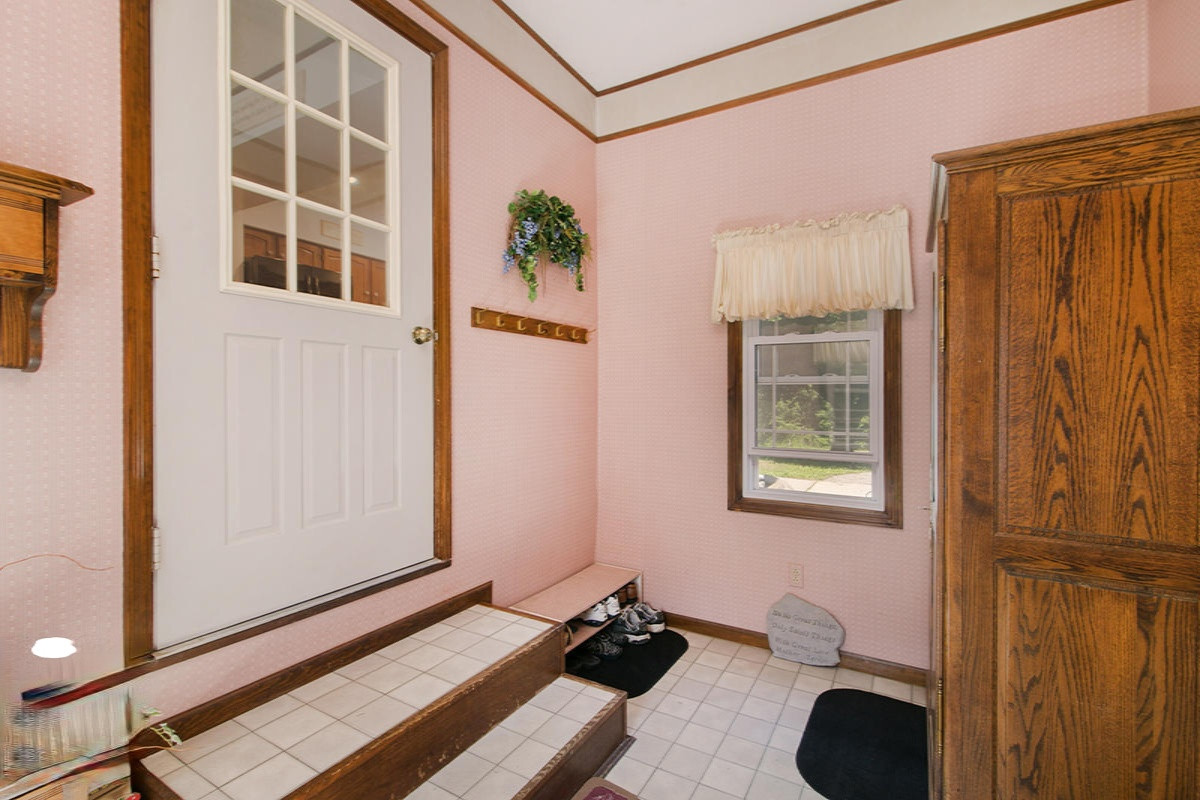 608 Whites Bridge Road Belding, MI 48809 - Photo 29 of 33 IMG_6096