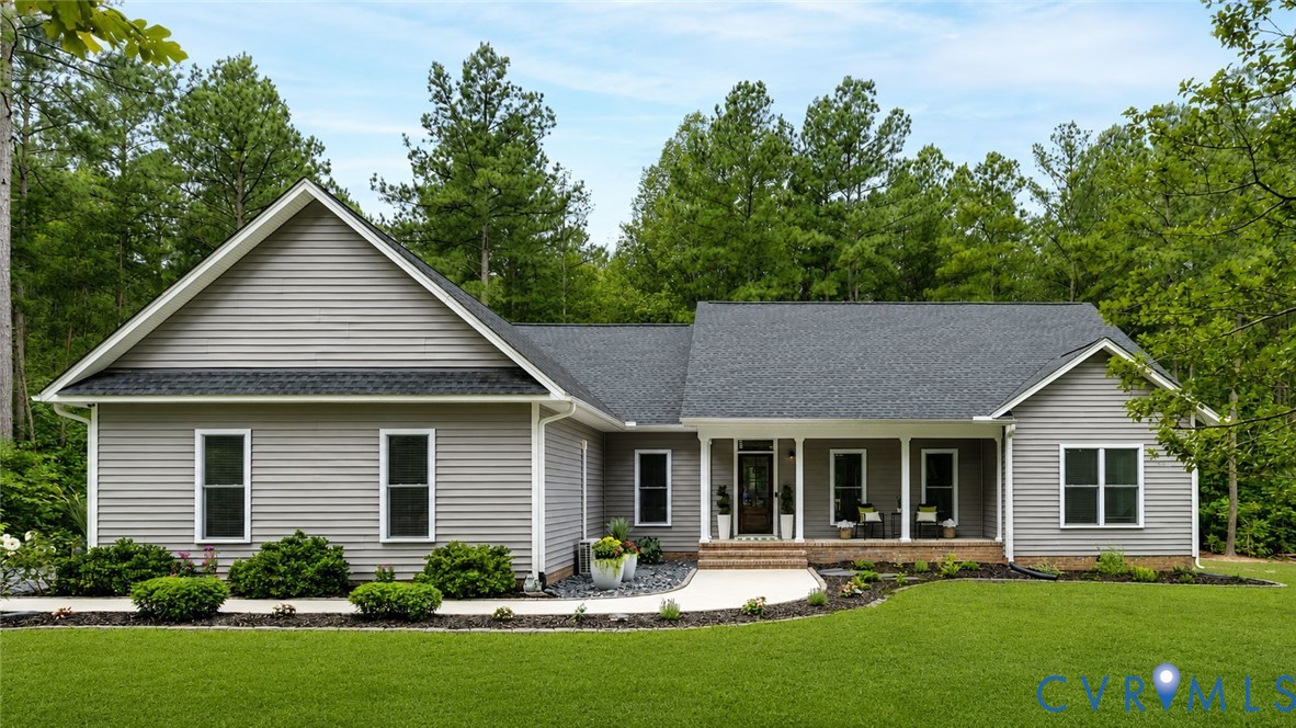6113 Autumn Bluff Road Powhatan, VA 23139 - Photo 1 of 35 Gallery Image 1