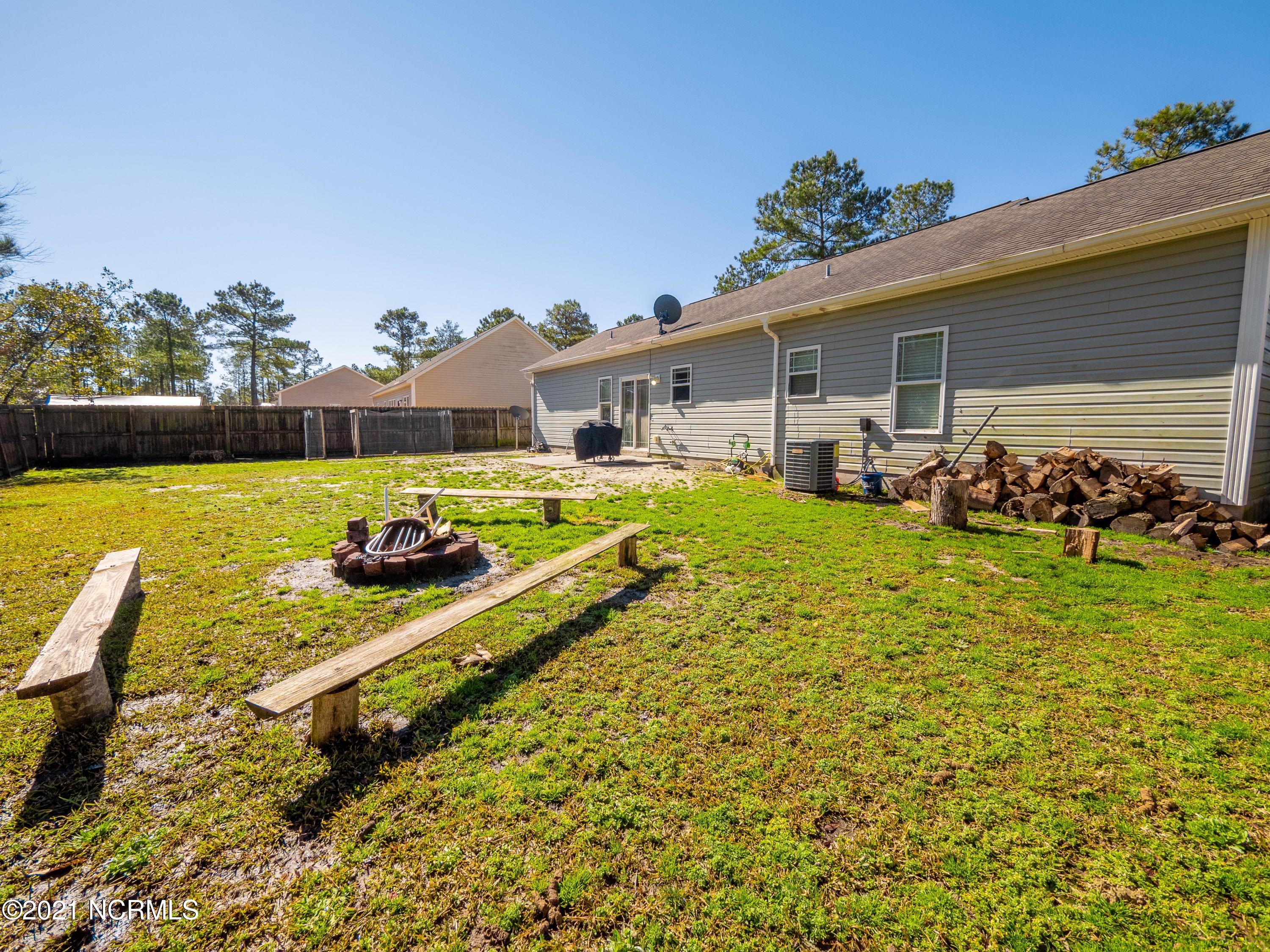 121 Boysenberry Fields Road Maple Hill, NC 28454 - Photo 12 of 44 121 Boysenberry Fields Road-12