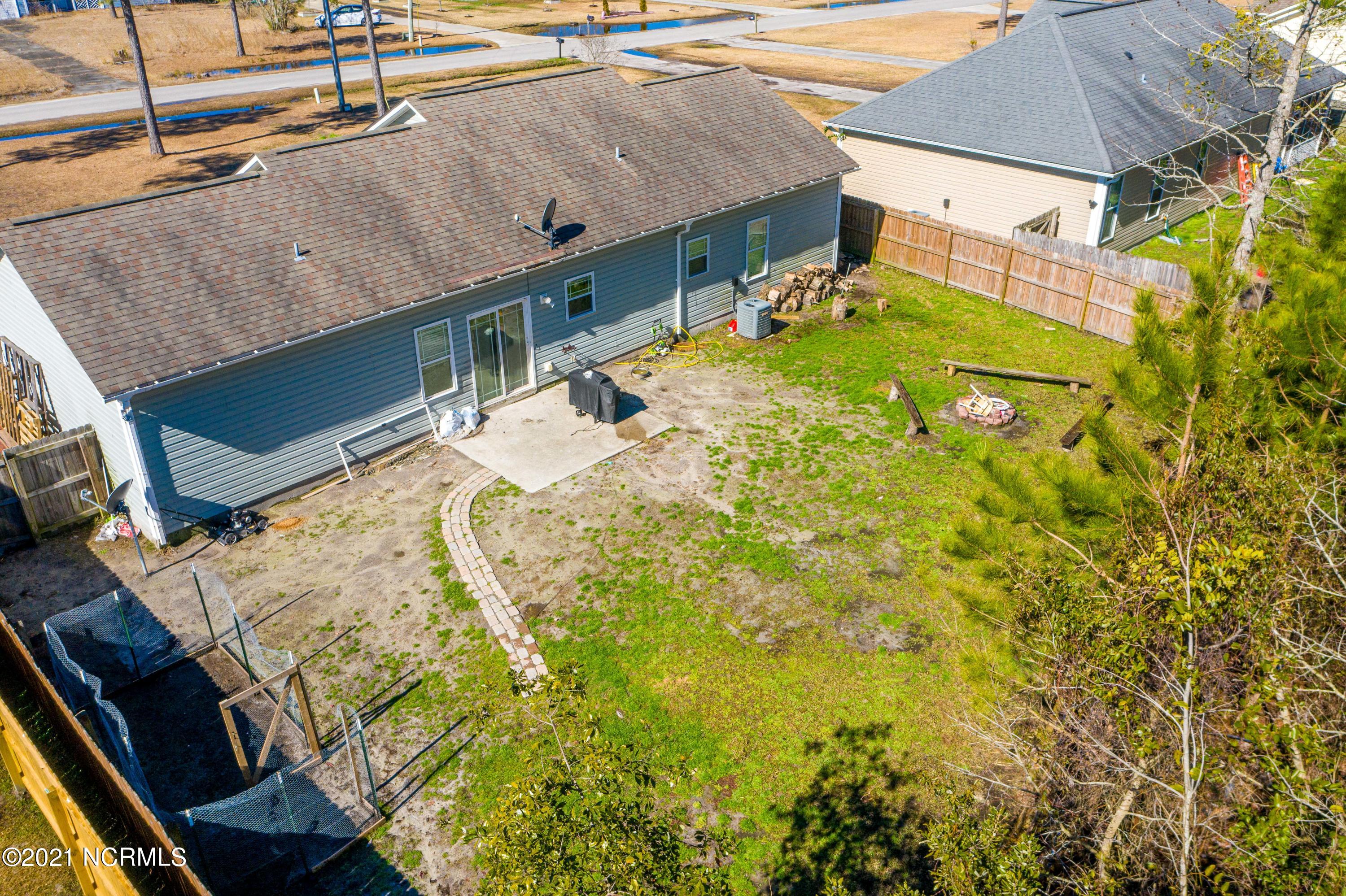 121 Boysenberry Fields Road Maple Hill, NC 28454 - Photo 13 of 44 121 Boysenberry Fields Road-13