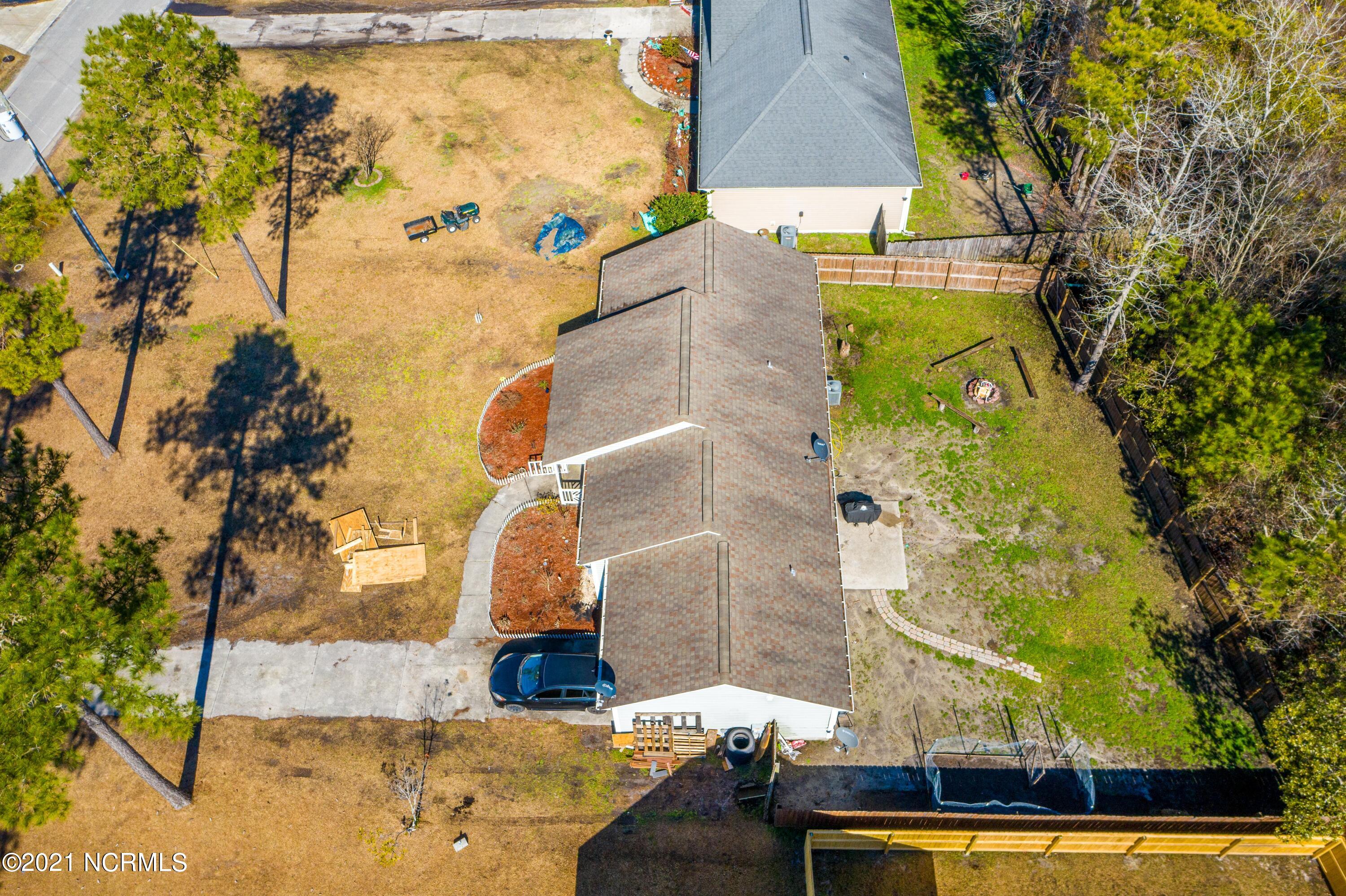 121 Boysenberry Fields Road Maple Hill, NC 28454 - Photo 16 of 44 121 Boysenberry Fields Road-16