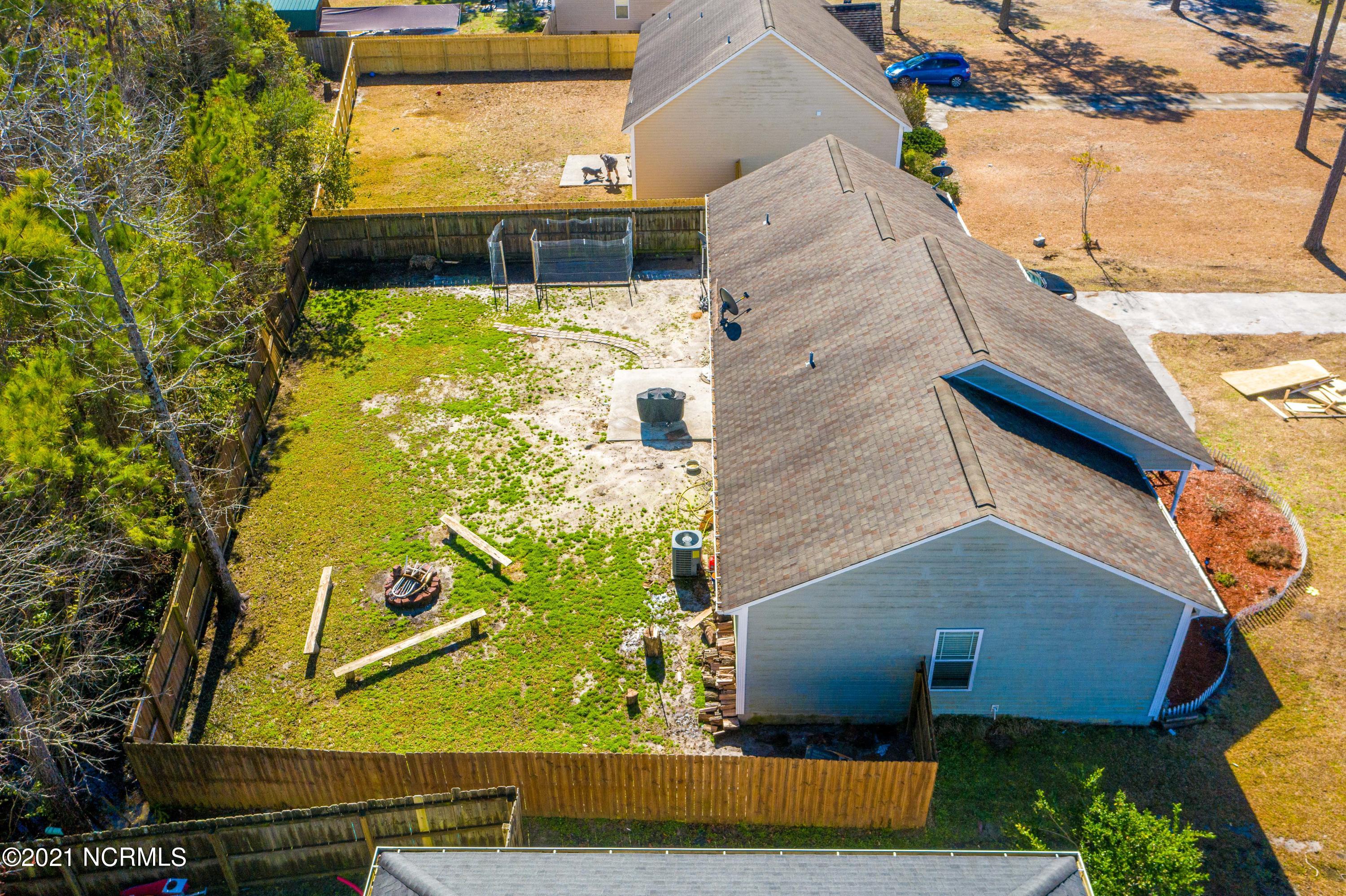 121 Boysenberry Fields Road Maple Hill, NC 28454 - Photo 18 of 44 121 Boysenberry Fields Road-18