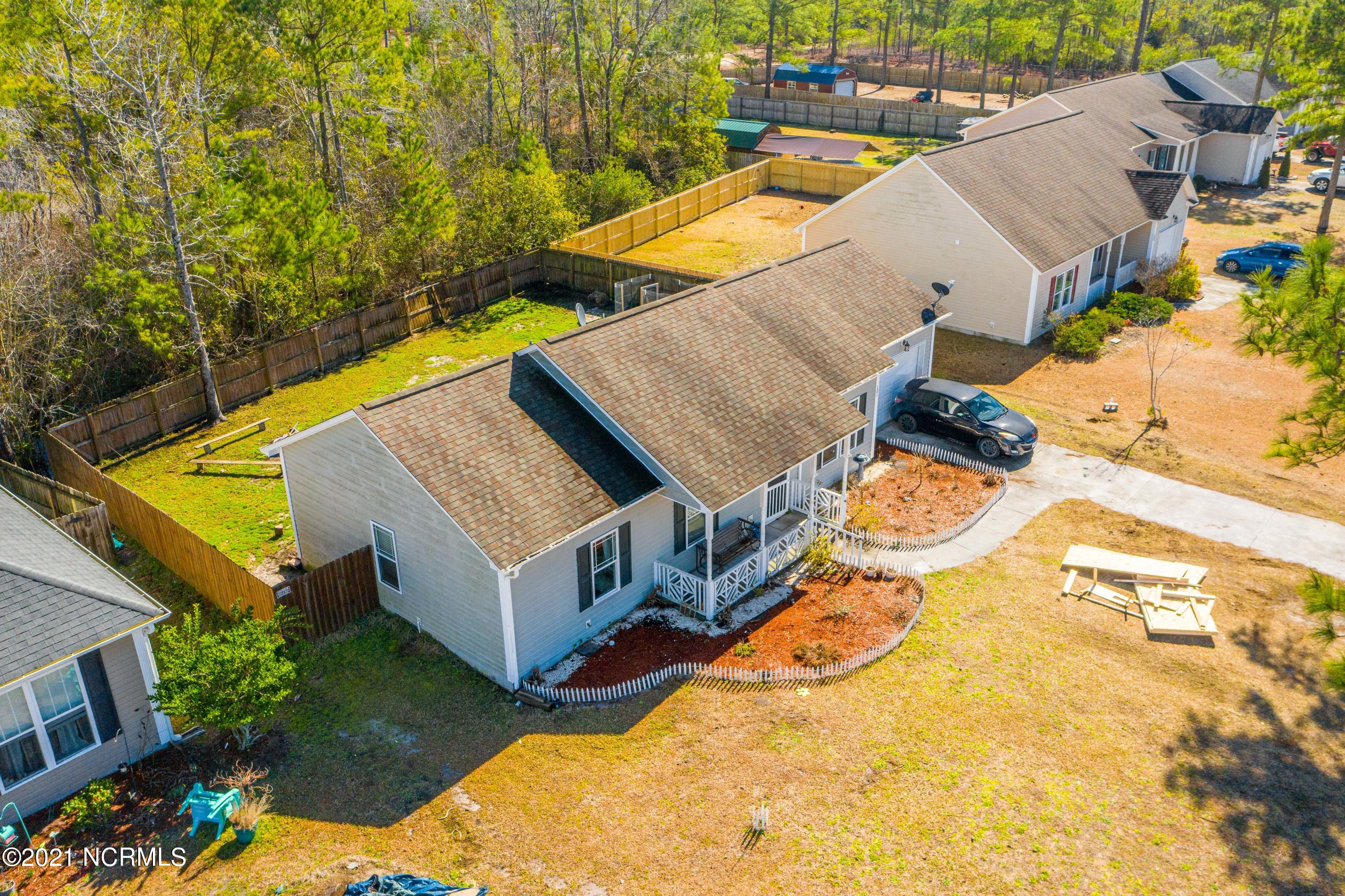 121 Boysenberry Fields Road Maple Hill, NC 28454 - Photo 24 of 44 121 Boysenberry Fields Road-24
