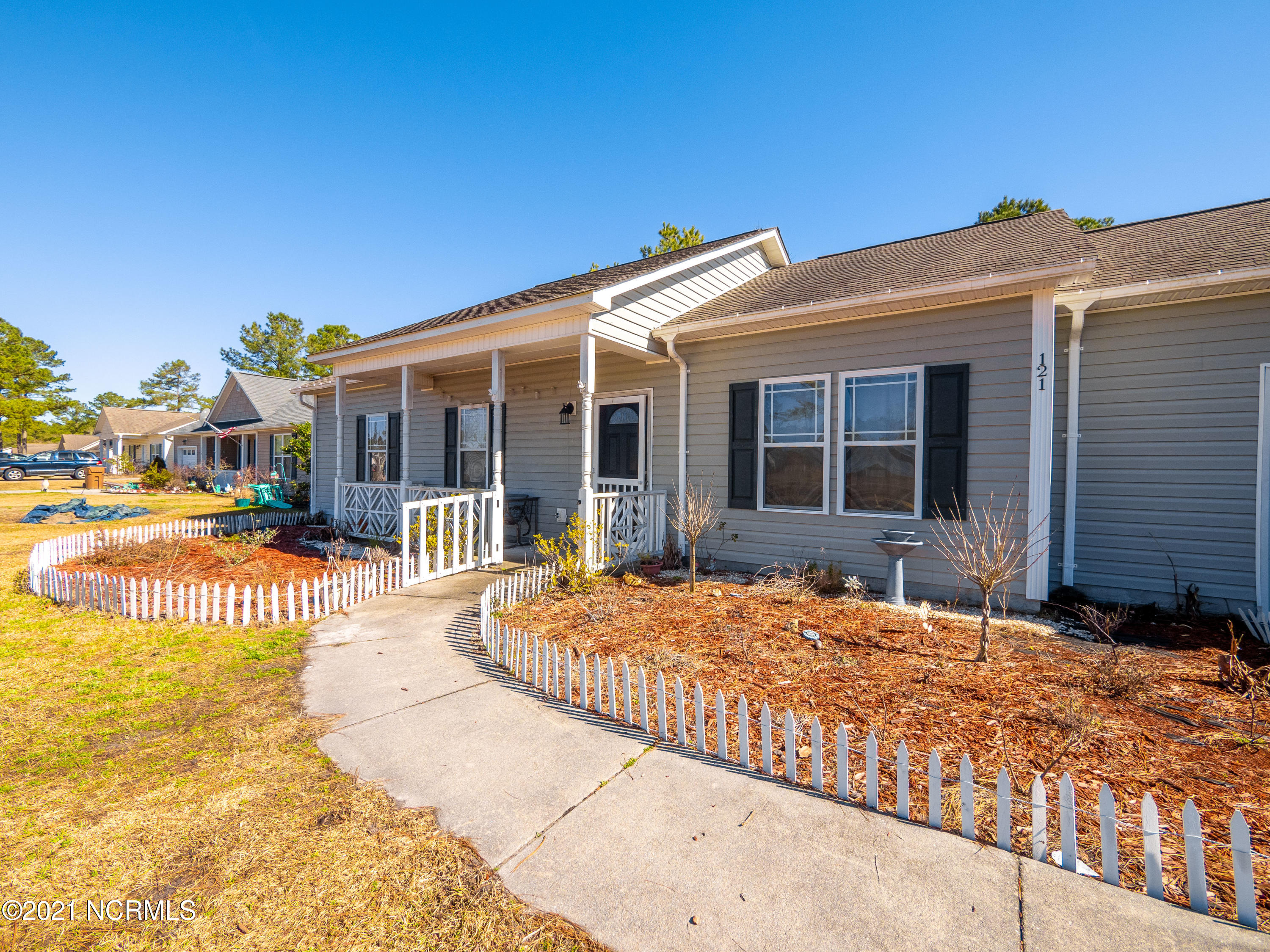 121 Boysenberry Fields Road Maple Hill, NC 28454 - Photo 4 of 44 121 Boysenberry Fields Road-4