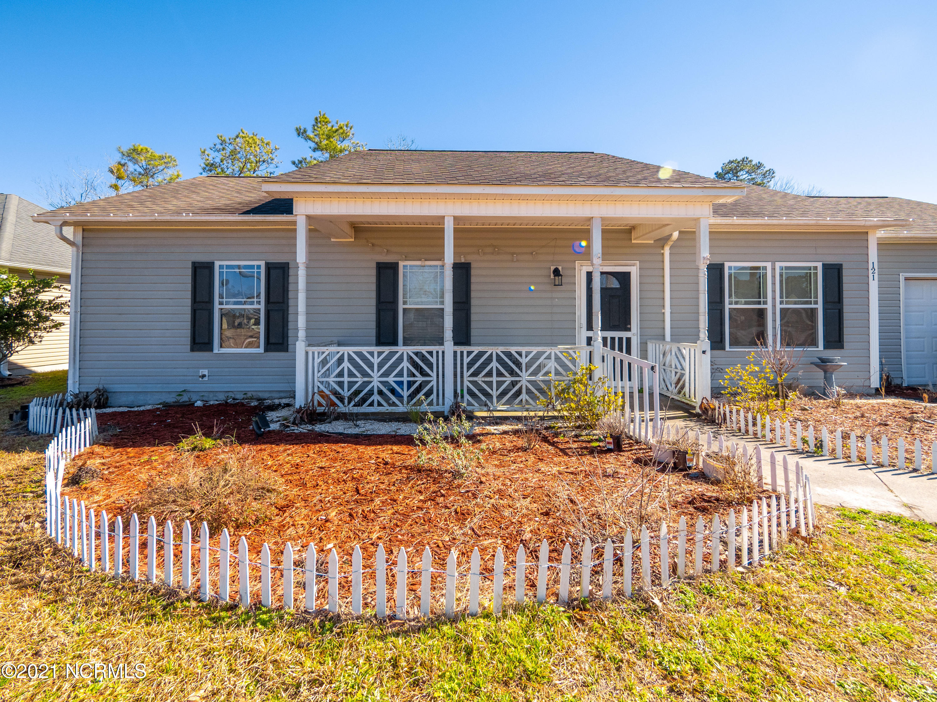 121 Boysenberry Fields Road Maple Hill, NC 28454 - Photo 5 of 44 121 Boysenberry Fields Road-5