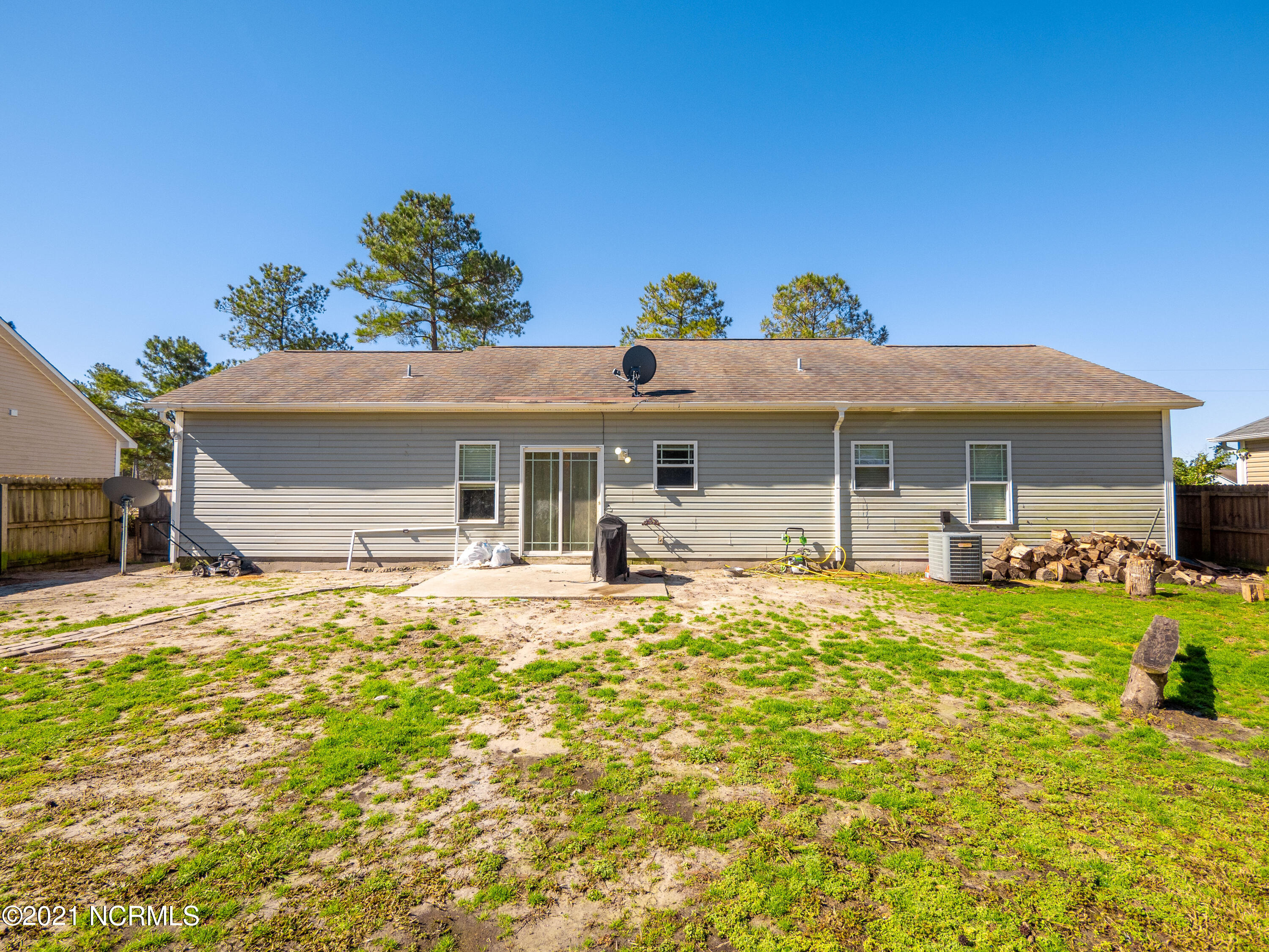 121 Boysenberry Fields Road Maple Hill, NC 28454 - Photo 8 of 44 121 Boysenberry Fields Road-8