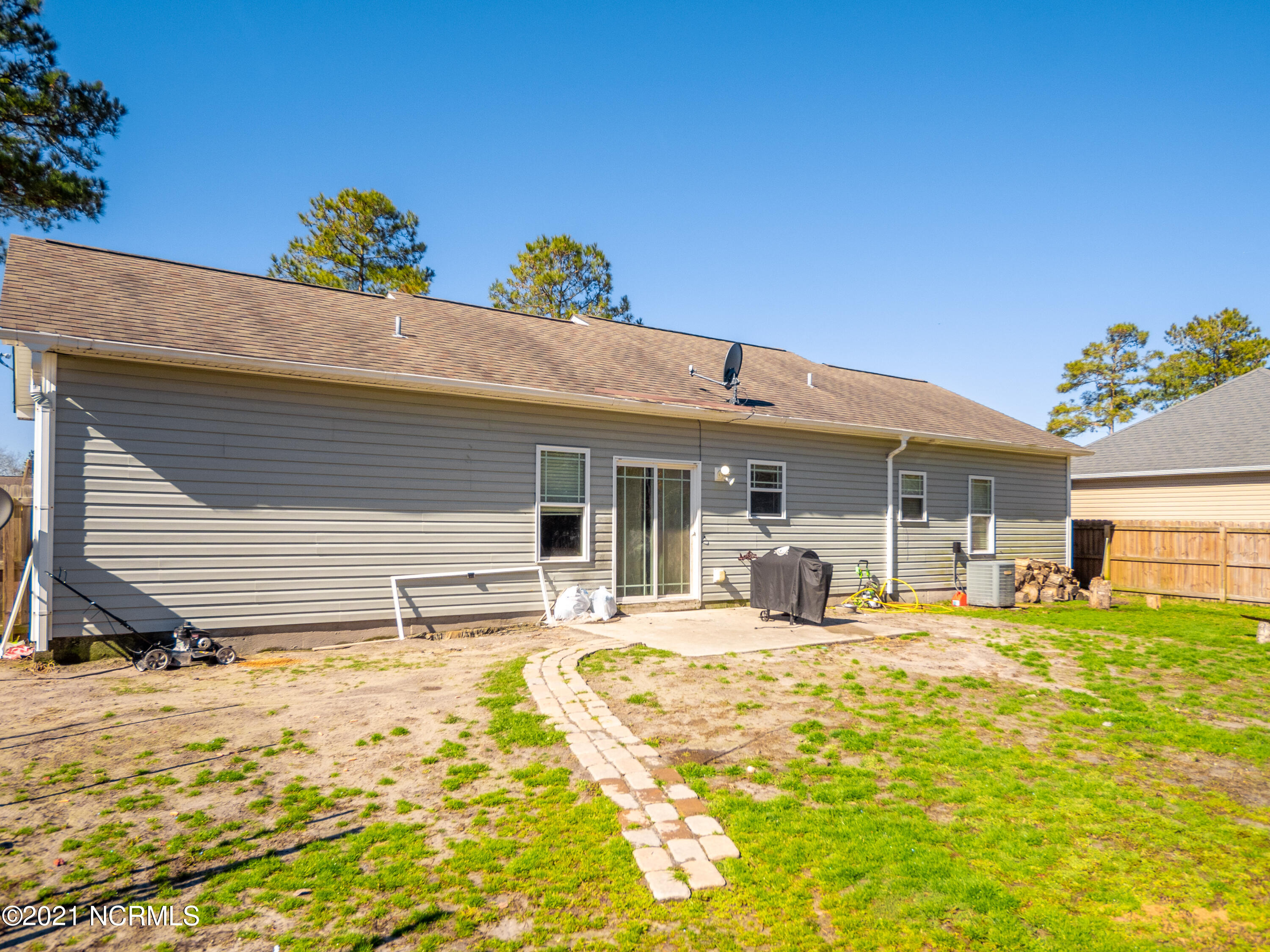 121 Boysenberry Fields Road Maple Hill, NC 28454 - Photo 9 of 44 121 Boysenberry Fields Road-9