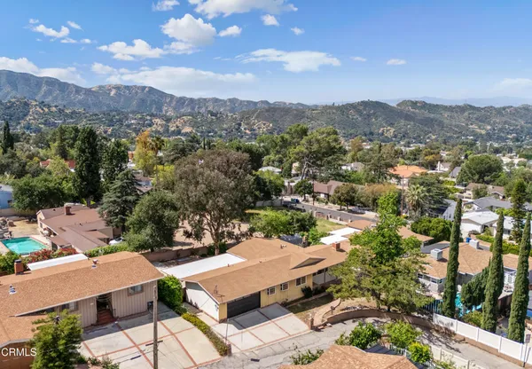 $900,000 | 6940 Bellclaire Street, Tujunga, CA 91042