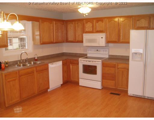 5414 Elk River Road North Elkview, WV 25071 - Photo 3 of 6 Kitchen.