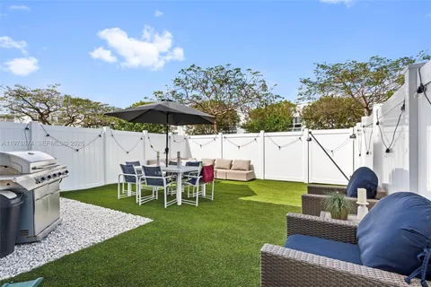 $575,000 | 1855 Spoonbill Court, Deerfield Beach, FL 33442