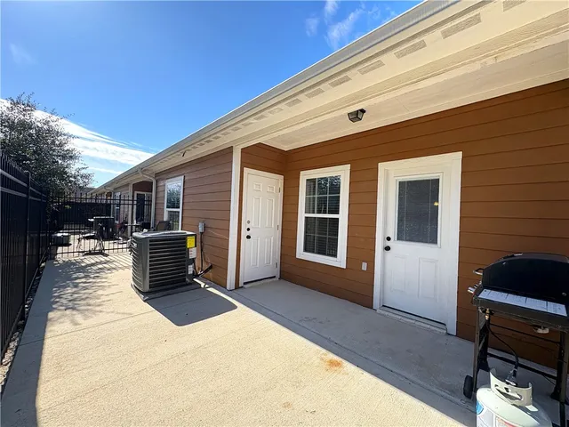 $350,000 | 301 Southwest Parkway, Unit 308, College Station, TX 77840