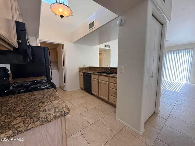 $1,650 | 2100 West Lemon Tree Place, Unit 51, Chandler, AZ 85224