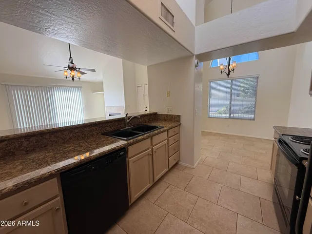 $1,650 | 2100 West Lemon Tree Place, Unit 51, Chandler, AZ 85224