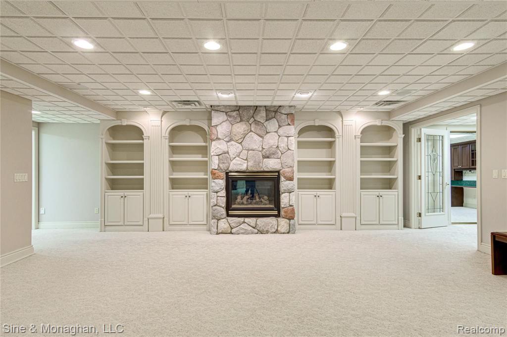 45 Roslyn Road Grosse Pointe Shores, MI 48236 - Photo 60 of 88