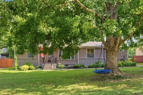 $525,000 | 2724 Emery Drive, Nashville, TN 37214