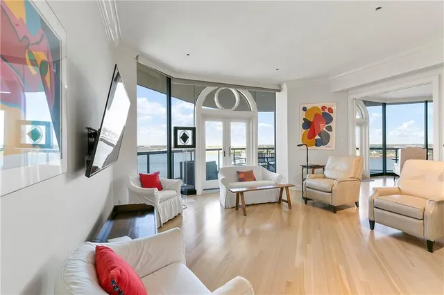 $2,475,000 | 600 Port Of New Orleans Place, Unit 6F, New Orleans, LA 70130