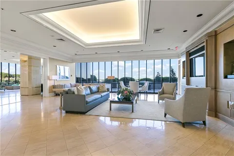 $2,475,000 | 600 Port Of New Orleans Place, Unit 6F, New Orleans, LA 70130