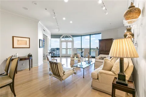 $2,475,000 | 600 Port Of New Orleans Place, Unit 6F, New Orleans, LA 70130