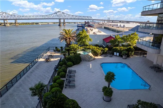 $2,475,000 | 600 Port Of New Orleans Place, Unit 6F, New Orleans, LA 70130