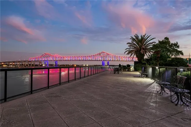 $2,475,000 | 600 Port Of New Orleans Place, Unit 6F, New Orleans, LA 70130