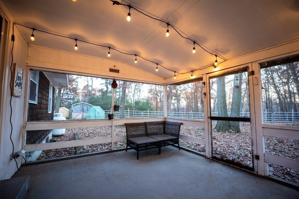 2 Rhodes Street Plainville, MA 02762 - Photo 8 of 20 Gallery Image 8