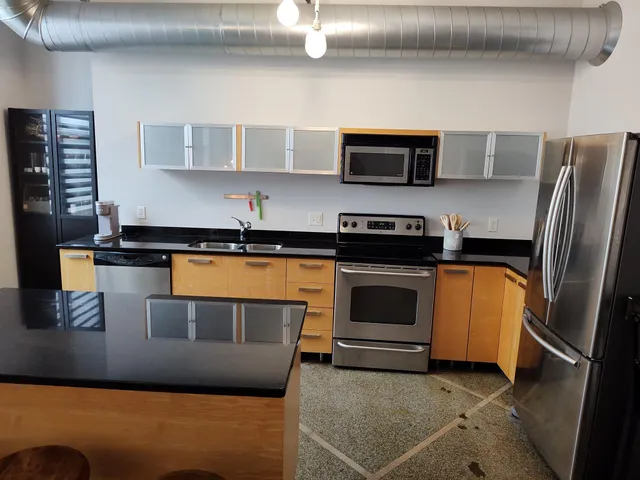 $153,900 | 350 St Peter Street, Unit 407, St. Paul, MN 55102