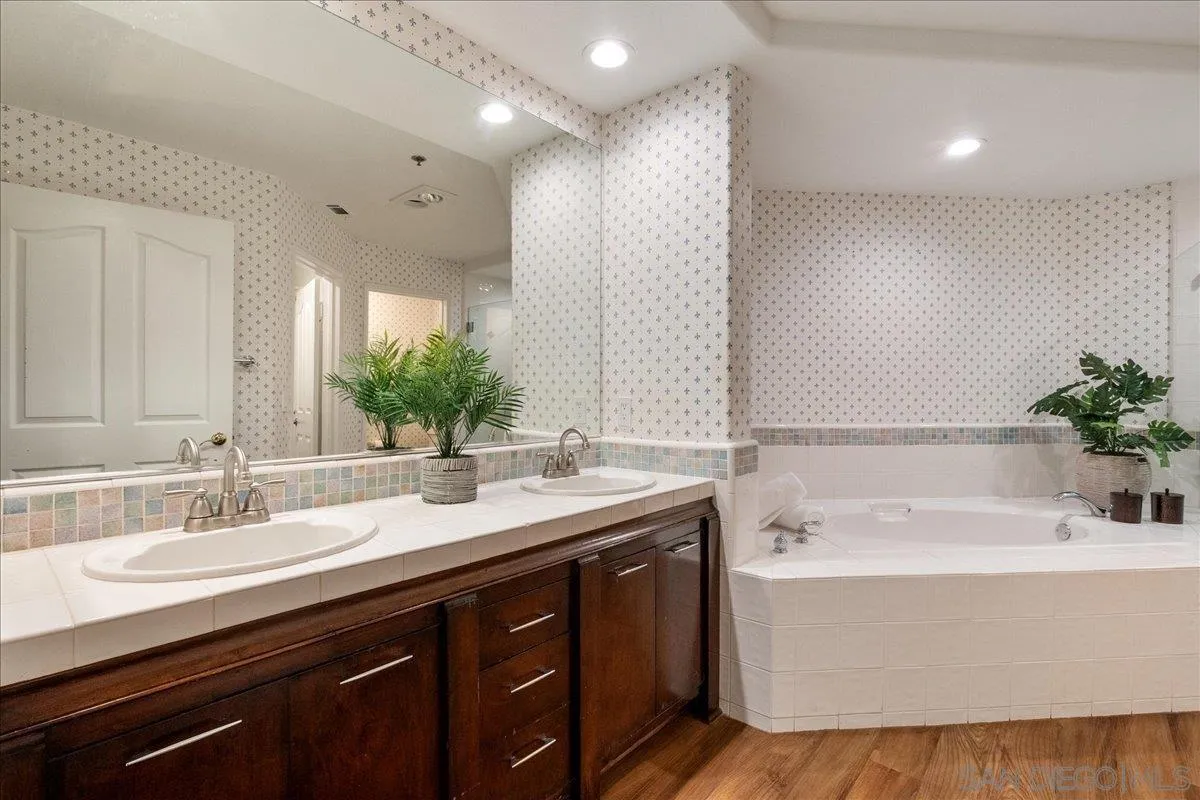 2888 Torrey Pines Road La Jolla, CA 92037 - Photo 21 of 35 Gallery Image 21