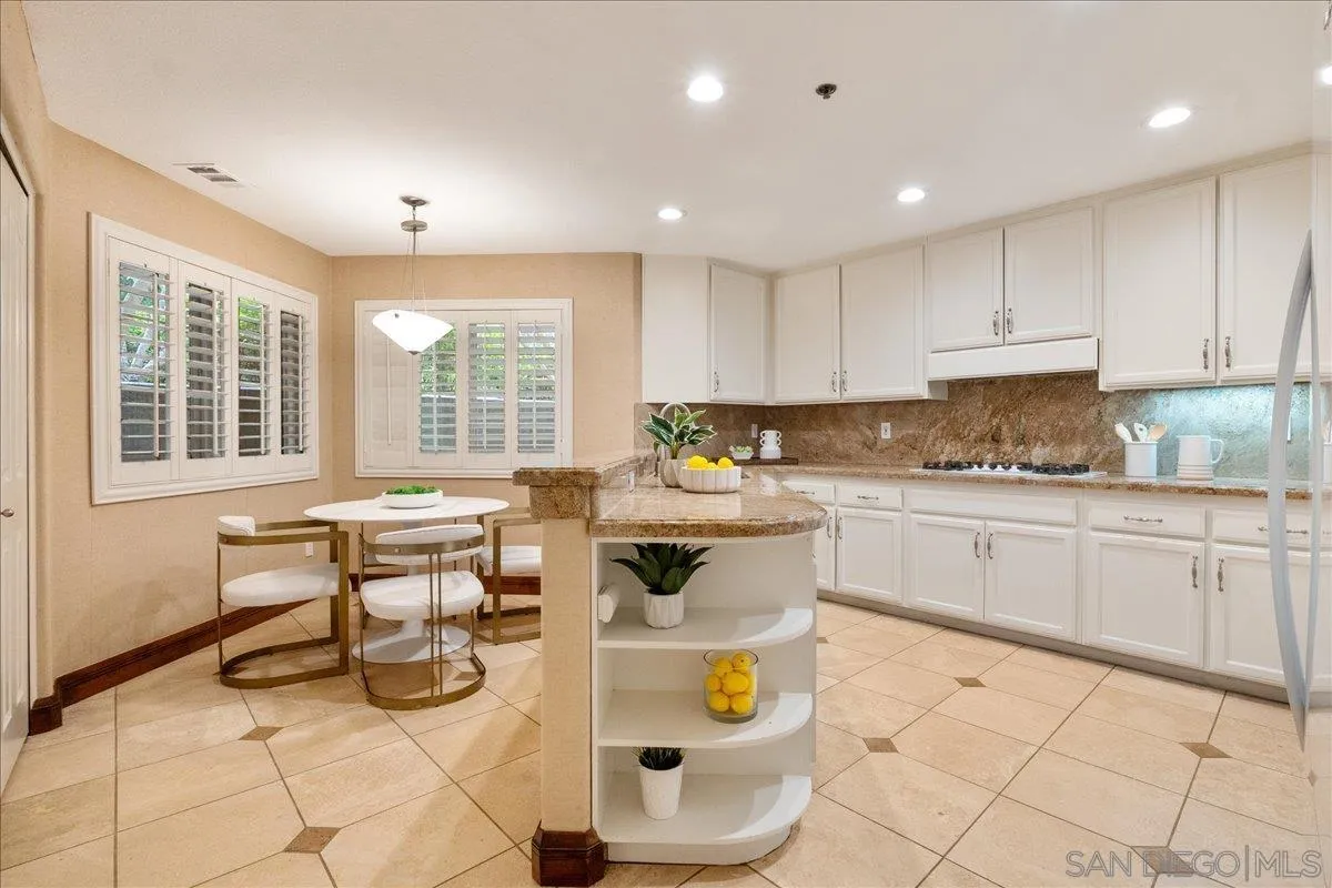 2888 Torrey Pines Road La Jolla, CA 92037 - Photo 10 of 35 Gallery Image 10