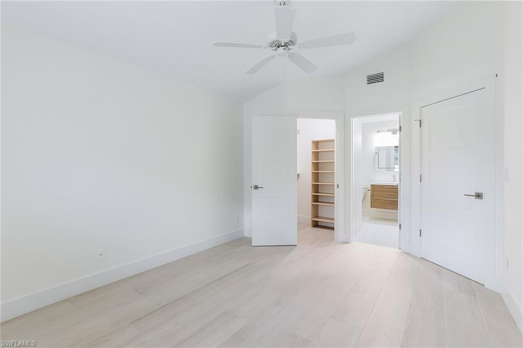 116 Fountain Circle Naples, FL 34119 - Photo 14 of 24