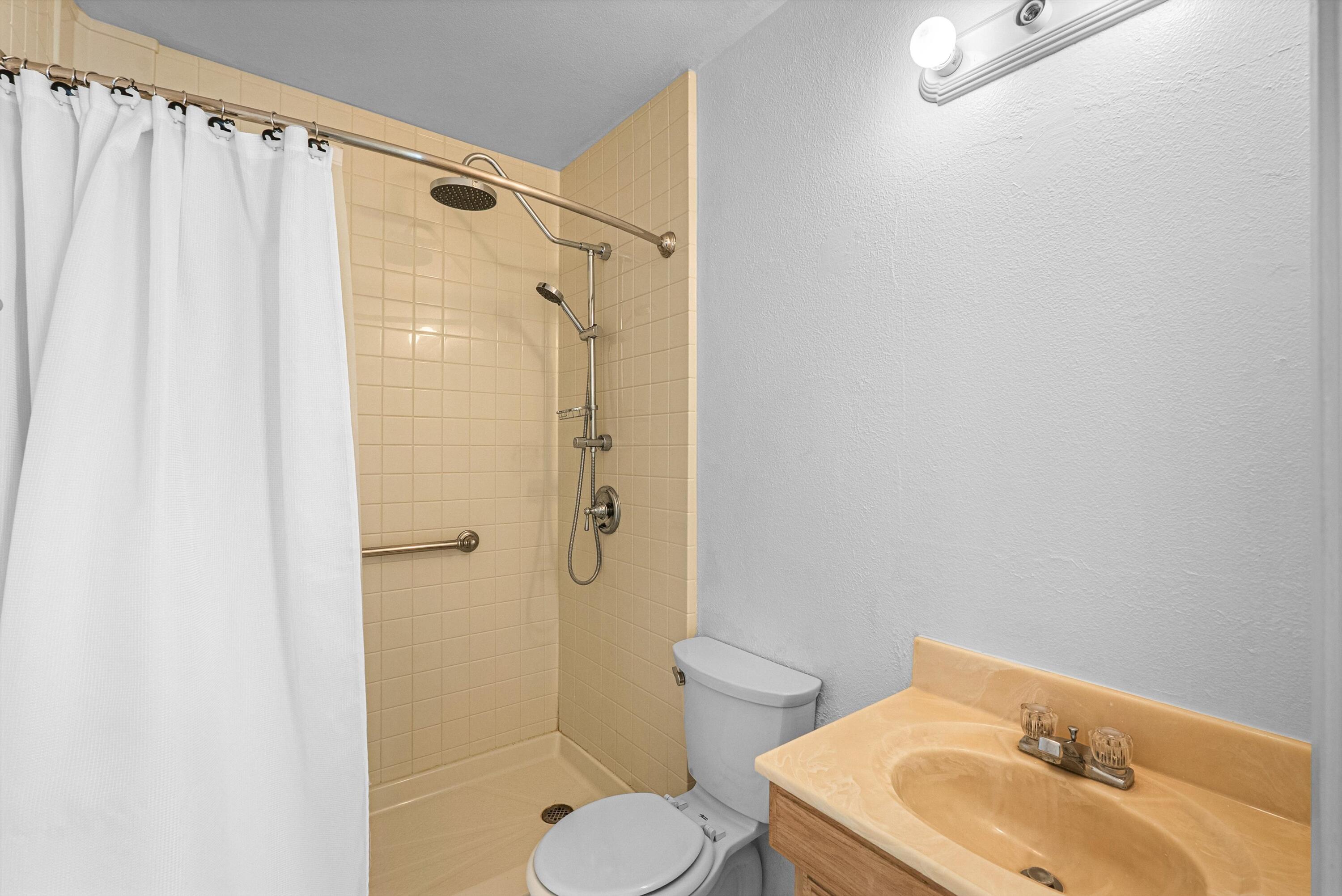 11205 Chico Road Northeast Albuquerque, NM 87123 - Photo 18 of 30 Gallery Image 18