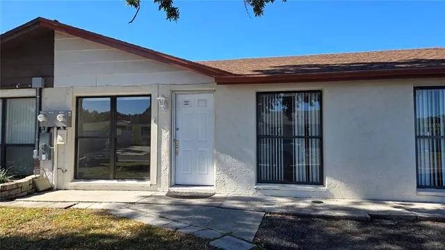 $1,800 | 8810 Covered Bridge Court, Tampa, FL 33634