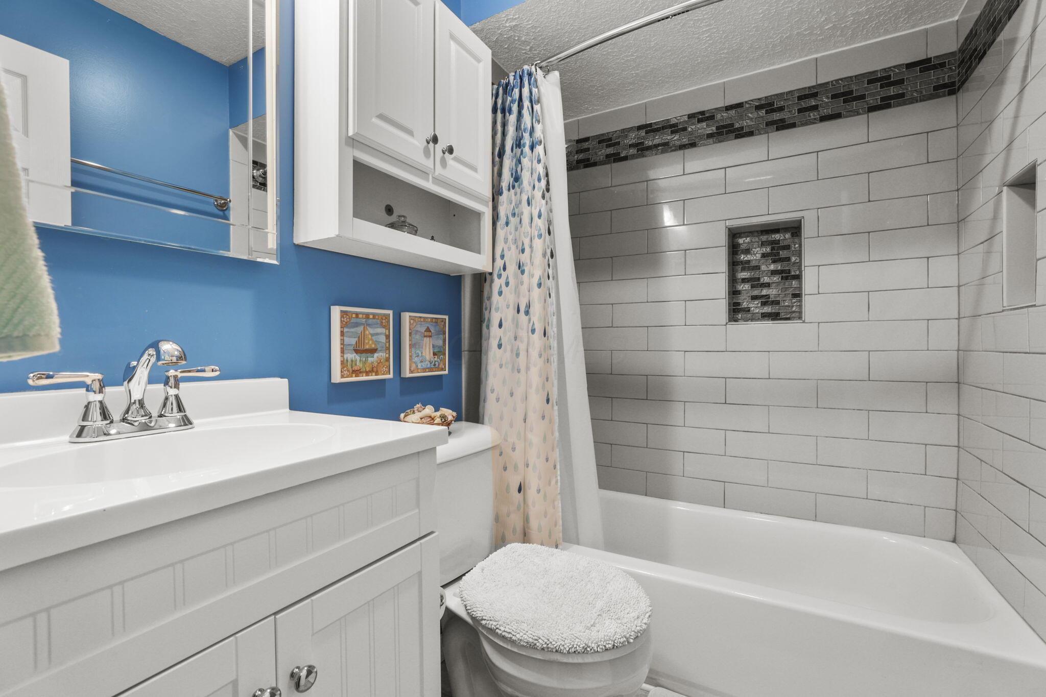 84 Hawthorn Road Southwest Pataskala, OH 43062 - Photo 41 of 66 Bathroom #2