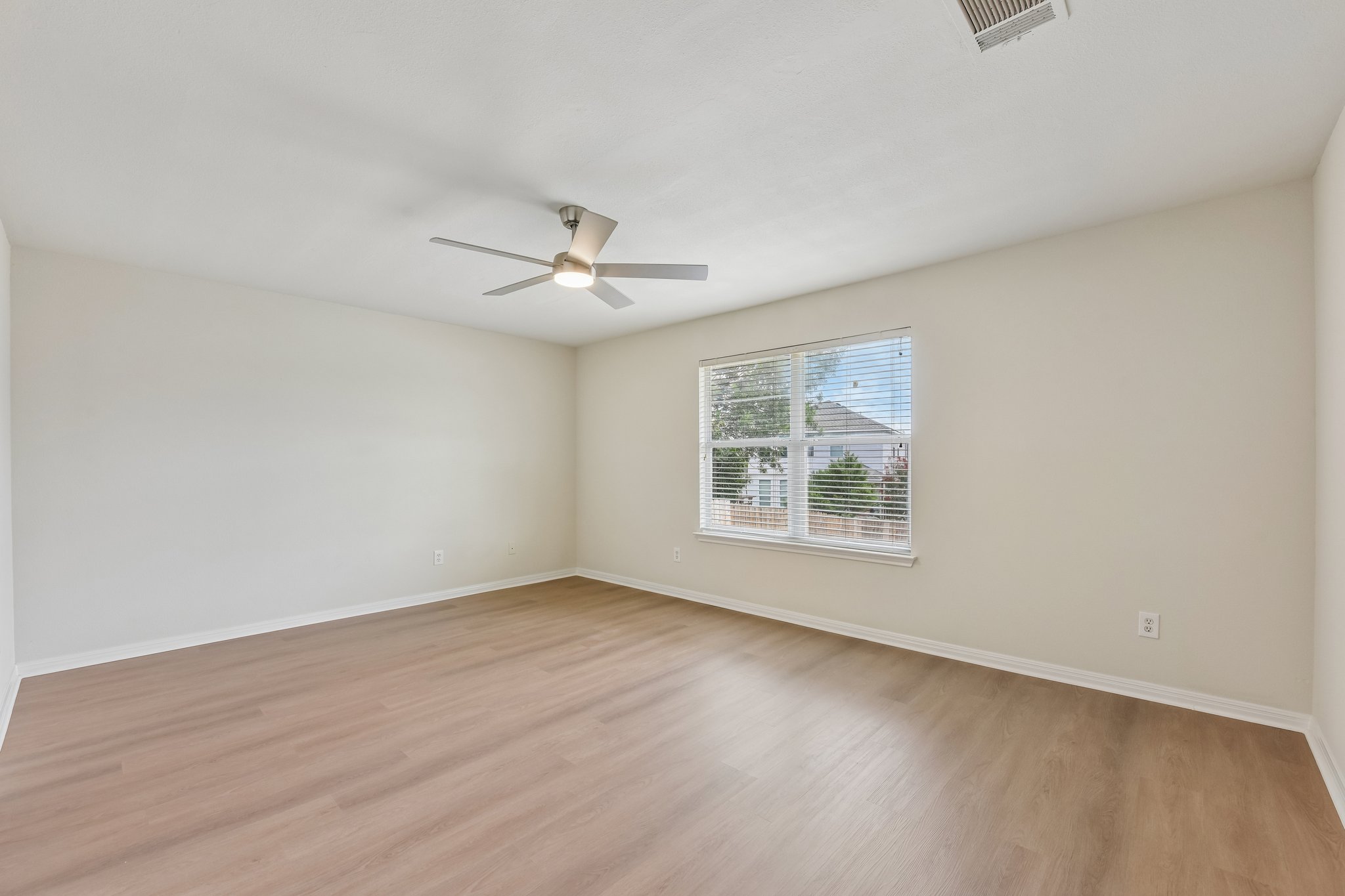 11809 Dunfries Lane Austin, TX 78754 - Photo 25 of 34