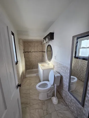 $280,000 | 525 South Lasalle Street, Aurora, IL 60505