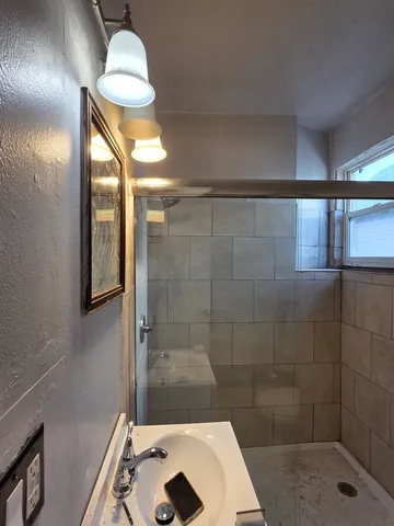 $280,000 | 525 South Lasalle Street, Aurora, IL 60505